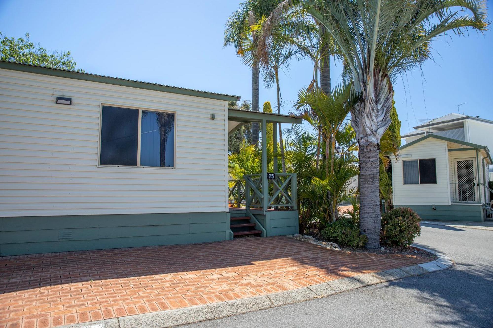 Karrinyup Waters Resort Пърт Стая снимка