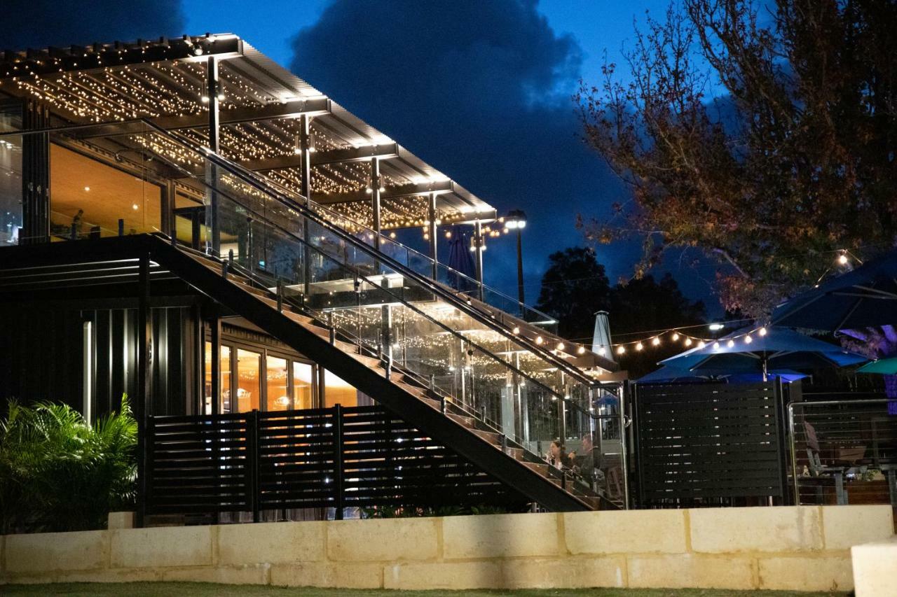 Karrinyup Waters Resort Пърт Екстериор снимка
